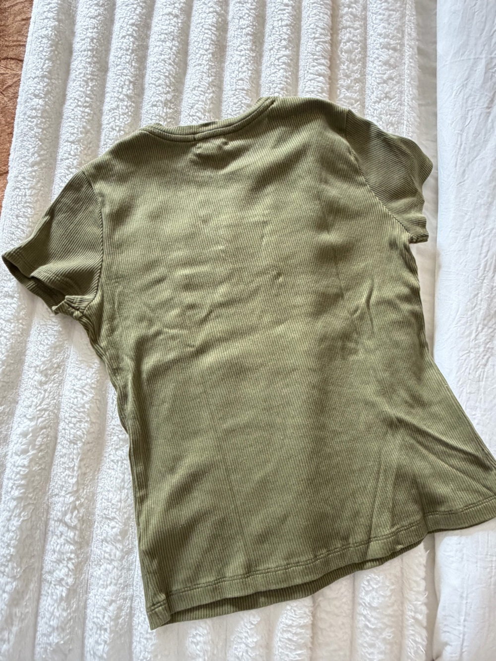 Nicole Miller Olive Green Ribbed Short Sleeve Tee - Picture 5 of 5